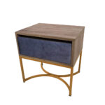 Κομοδίνο Komo-Arco Mε Υφασμάτινη Λεπτομέρεια &Χρυσή Μεταλλική Βάση