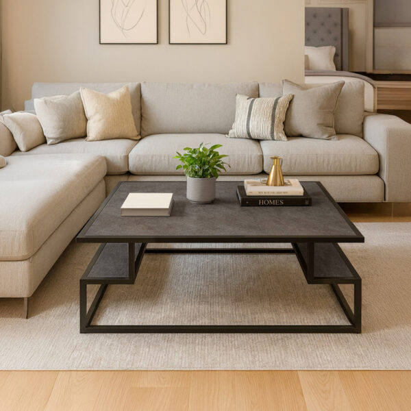 ΤΡΑΠΕΖΙ ΣΑΛΟΝΙΟΥ MAIA ΜΕ ΕΠΙΦΑΝΕΙΑ ΣΕ ΟΨΗ ΣΚΟΥΡΟ ΤΣΙΜΕΝΤΟ ΚΑΙ ΜΑΥΡΟ ΜΕΤΑΛΛΙΚΟ ΣΚΕΛΕΤΟ